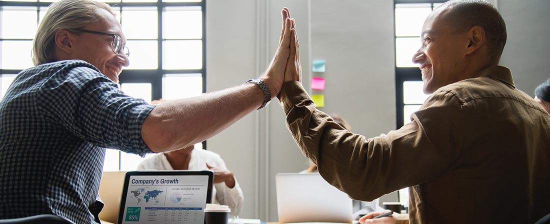 Relacionamento com os clientes Relacionamento com os clientes